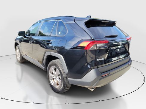 Used 2023 Toyota RAV4 XLE w/ Convenience Package FWD image 5