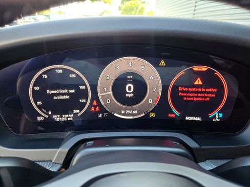 Certified 2025 Porsche 911 Carrera RWD image 23