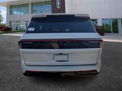 New 2026 Lincoln Navigator L Reserve image 6