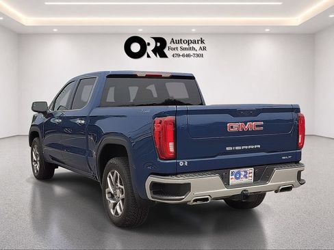 Used 2023 GMC Sierra 1500 SLT w/ SLT Premium Package AWD/4WD image 4