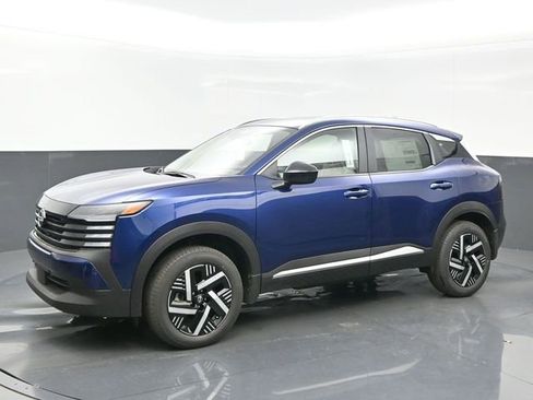 New 2026 Nissan Kicks SV w/ SV Premium Package image 2