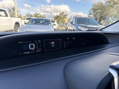 Used 2017 Toyota Prius Prime Advanced image 40