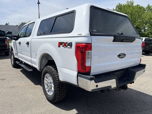 Used 2018 Ford F250 XLT w/ XLT Value Package AWD/4WD image 8