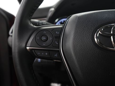 Used 2019 Toyota Camry XLE FWD image 23