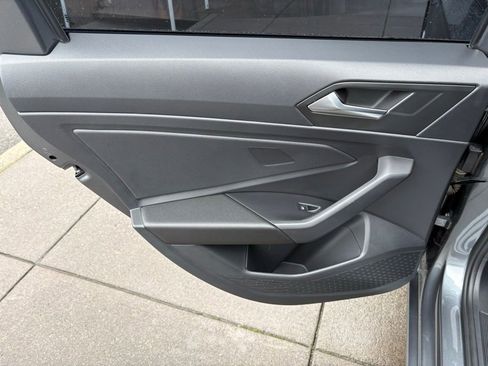 Used 2022 Volkswagen Jetta SE image 13