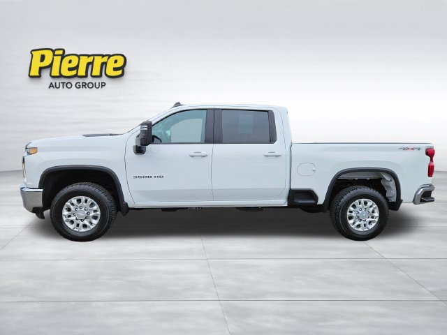 Used 2020 Chevrolet Silverado 3500 LT AWD/4WD image 2