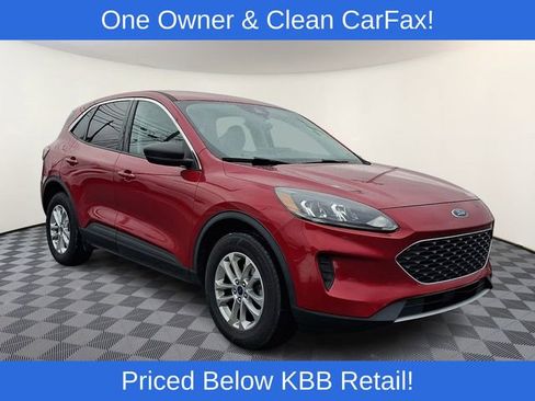 Used 2022 Ford Escape SE image 1