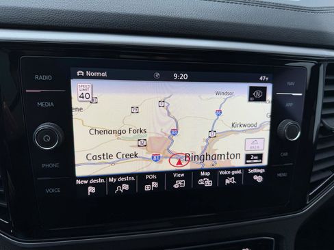 Used 2020 Volkswagen Atlas Cross Sport SEL Premium image 17