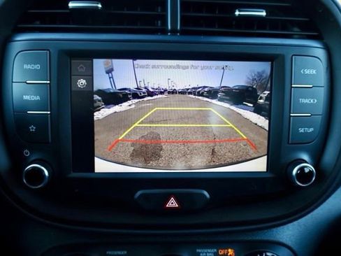 Used 2025 Kia Soul LX image 5