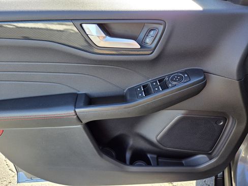 Certified 2024 Ford Escape ST-Line image 17