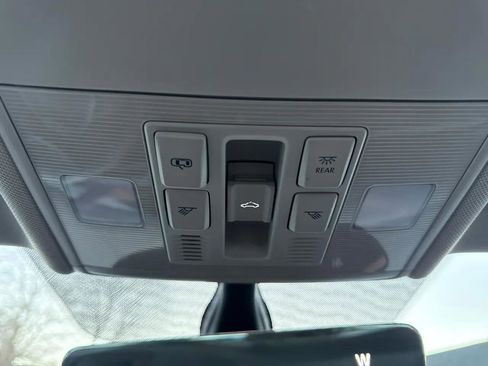 Used 2020 Volkswagen Jetta SE w/ SE Cold Weather Package image 51