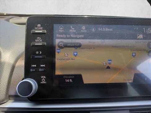 Used 2018 Honda Accord Touring image 13