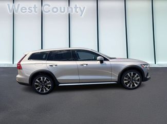 New 2026 Volvo V60 B5 Cross Country Ultra w/ Protection Package Premier AWD/4WD video 2