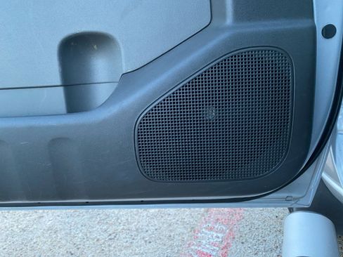 Used 2012 Nissan Xterra S image 28