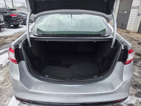 Used 2015 Ford Fusion SE w/ Equipment Group 201A image 22