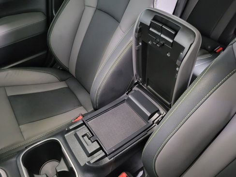 Certified 2025 Subaru Outback Onyx Edition image 30