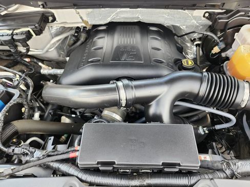 Used 2014 Ford F150 FX4 w/ Equipment Group 402A Luxury AWD/4WD image 33
