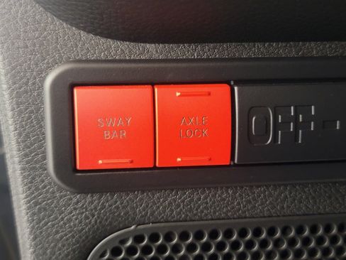 Used 2017 Jeep Wrangler Unlimited Rubicon image 23