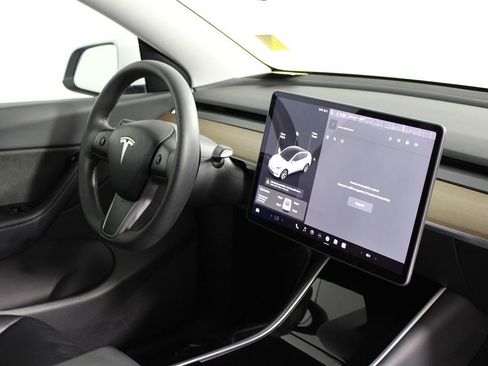 Used 2021 Tesla Model Y Long Range image 11