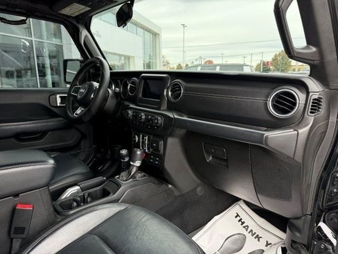 Used 2018 Jeep Wrangler Unlimited Sahara w/ LED Lighting Group image 19