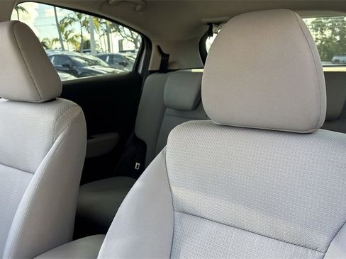 Used 2020 Honda HR-V LX image 43