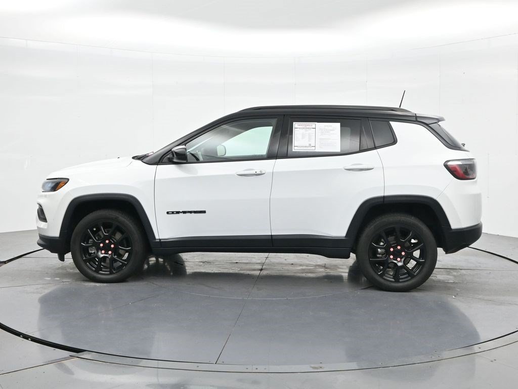 Used 2023 Jeep Compass Latitude AWD/4WD image 8