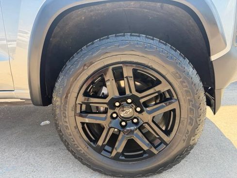 Used 2023 Chevrolet Colorado Trail Boss AWD/4WD image 8