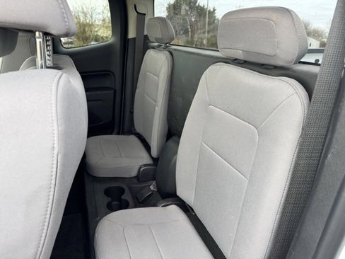 Used 2017 Chevrolet Colorado W/T image 12