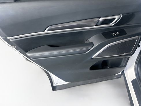 Used 2025 Kia Telluride S image 26