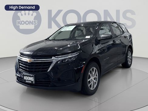 Used 2023 Chevrolet Equinox LS w/ Driver Confidence II Package AWD/4WD image 1