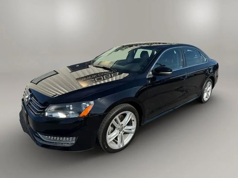 Used 2015 Volkswagen Passat TDI SE FWD image 10