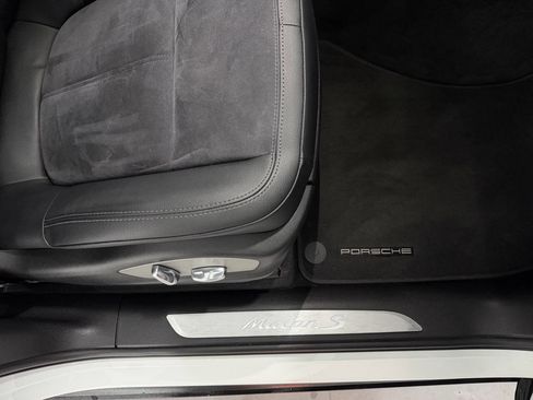 Used 2017 Porsche Macan S image 33