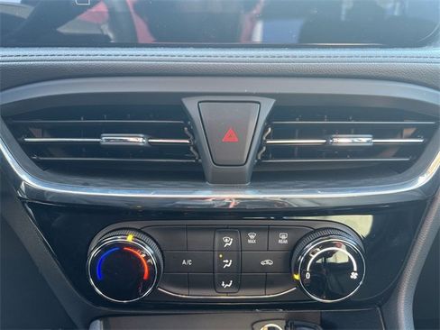 Used 2025 Buick Encore GX Sport Touring w/ Black Roof Package image 18