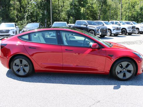 Used 2022 Tesla Model 3 Long Range AWD/4WD image 9