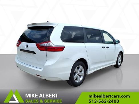 Used 2020 Toyota Sienna L FWD image 7