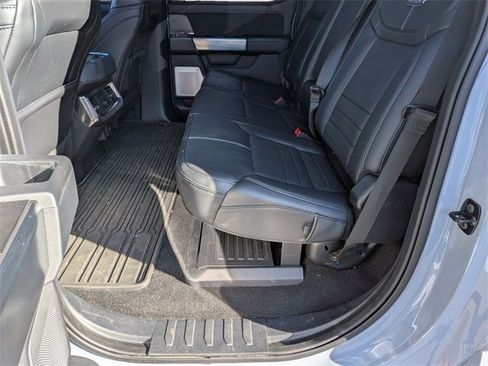 Used 2025 Ford F250 Platinum image 27