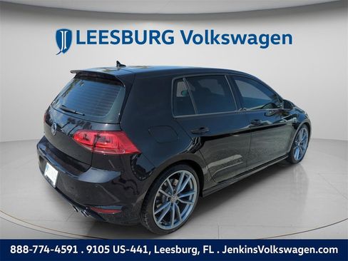 Used 2017 Volkswagen Golf R 4-Door image 6