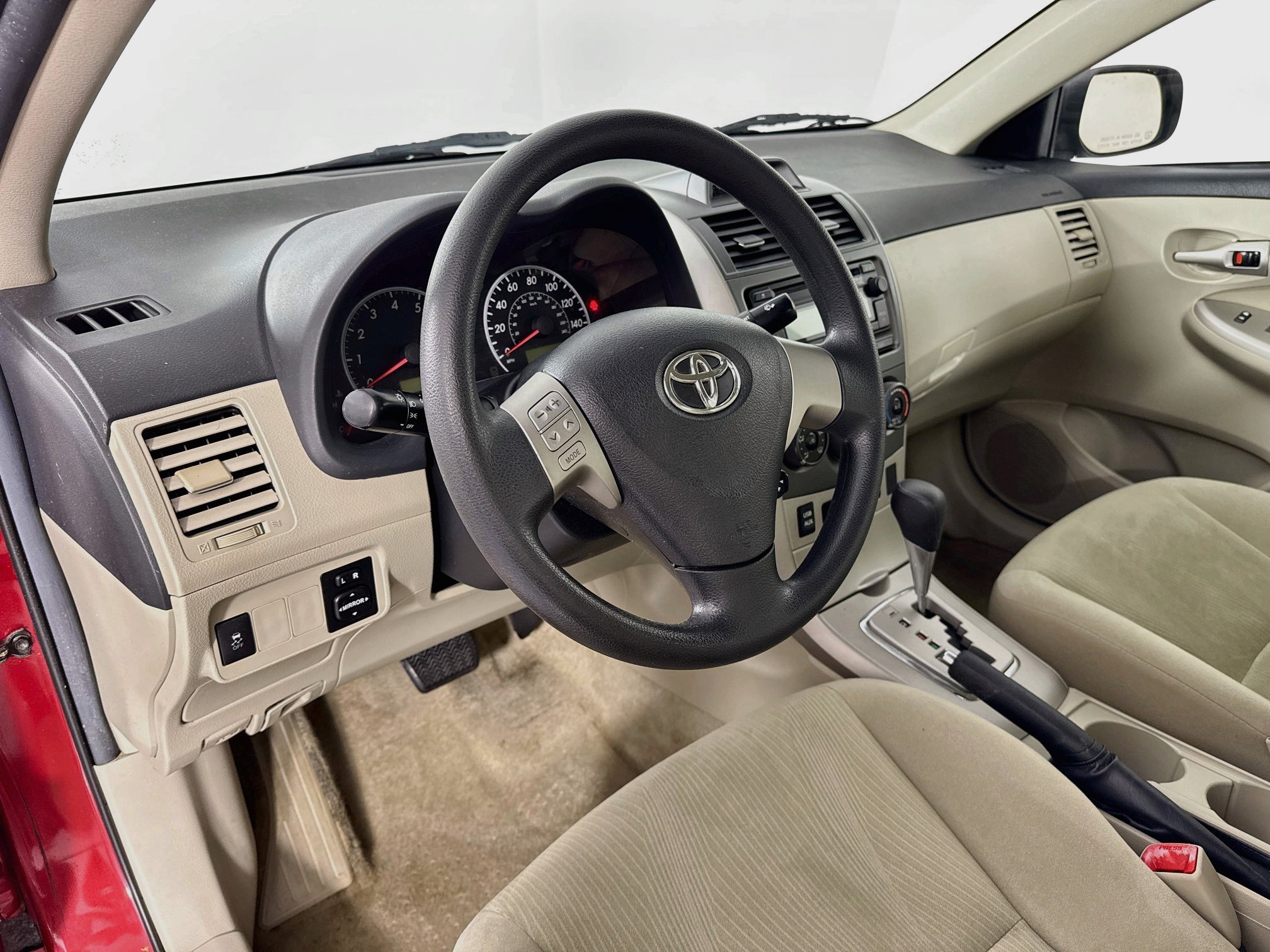 Used 2012 Toyota Corolla LE FWD image 9