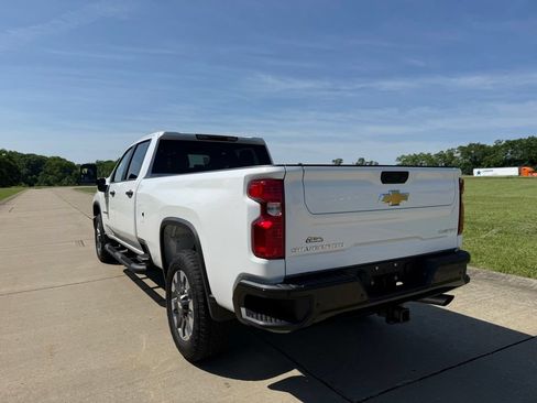 Used 2025 Chevrolet Silverado 2500 Custom w/ Custom Value Package AWD/4WD image 7