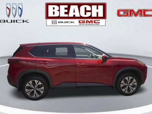 Used 2021 Nissan Rogue SV FWD image 2