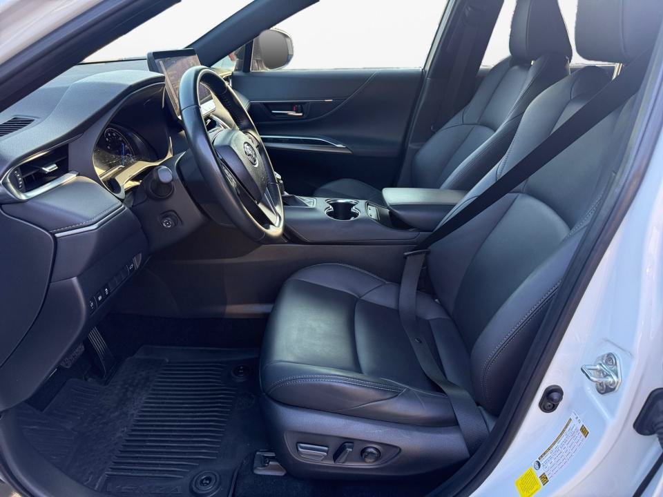 Used 2024 Toyota Venza Nightshade AWD/4WD image 11