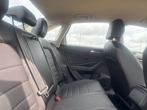 Used 2024 Volkswagen Jetta SE FWD image 25