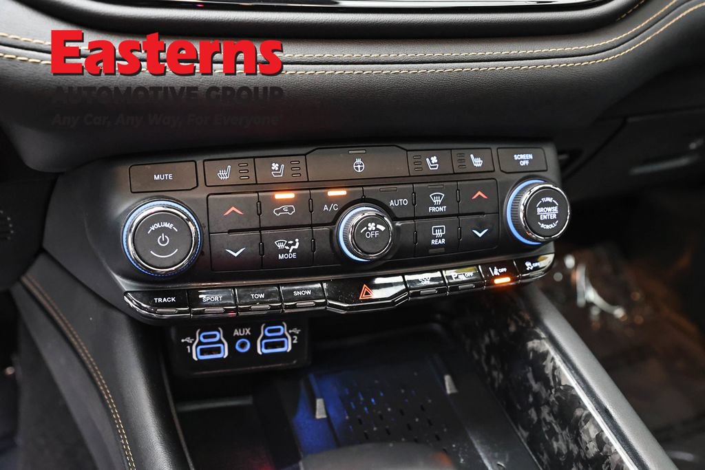 Used 2025 Dodge Durango R/T AWD/4WD image 21