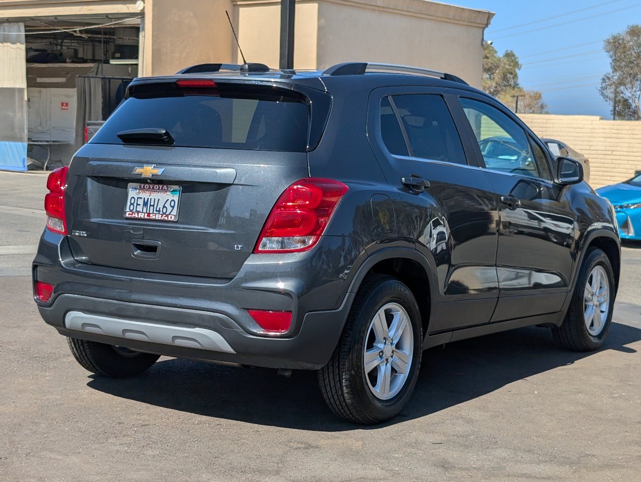 Used 2018 Chevrolet Trax LT w/ LPO, Cargo Package FWD image 13
