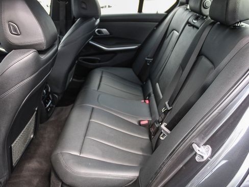 Used 2019 BMW 330i Sedan w/ Driving Assistance Package RWD image 18