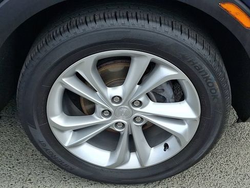 Used 2023 Buick Encore GX Preferred w/ Cold Weather Comfort Package FWD image 8