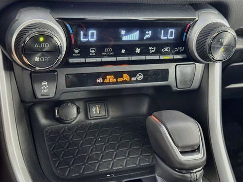 Used 2023 Toyota RAV4 XLE Premium AWD/4WD image 20