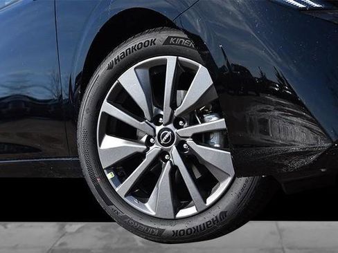 New 2026 Nissan Sentra SL image 3