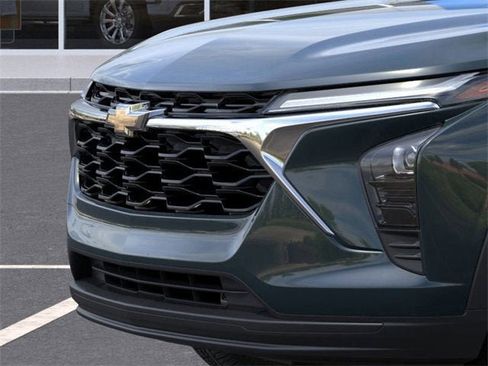 Used 2026 Chevrolet Trax LS w/ LS Convenience Package image 13