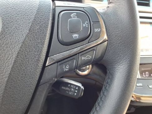 Used 2018 Toyota Avalon XLE Premium FWD image 23